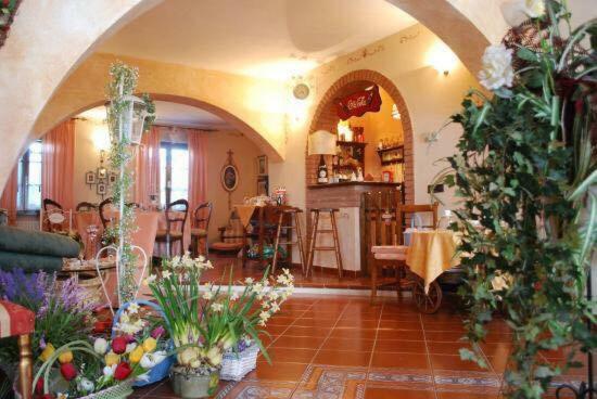 Rustico La Pioppeta Hotel Cascina Eksteriør billede